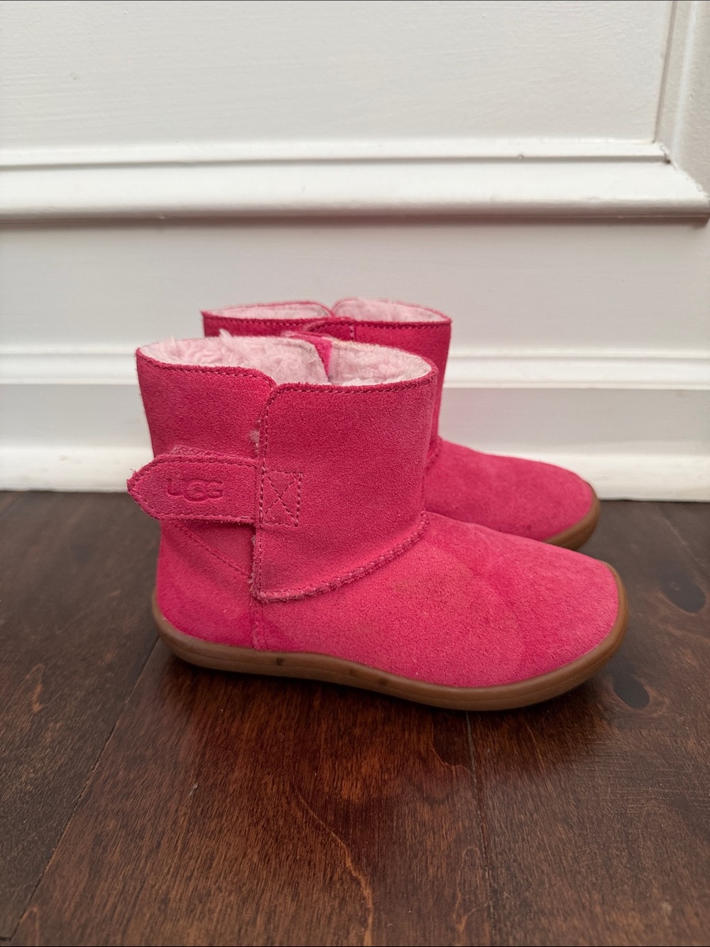 UGG Girls Keelan Boots pink suede Pilcro 10